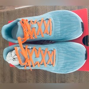 NEW Altra Women's Rivera Running shoes|Size 7.5|grey/turquoise w orange laces
